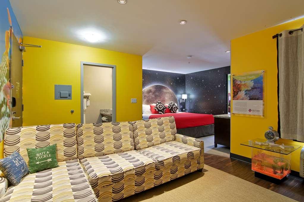 Home Inn & Suites Regina Airport Стая снимка
