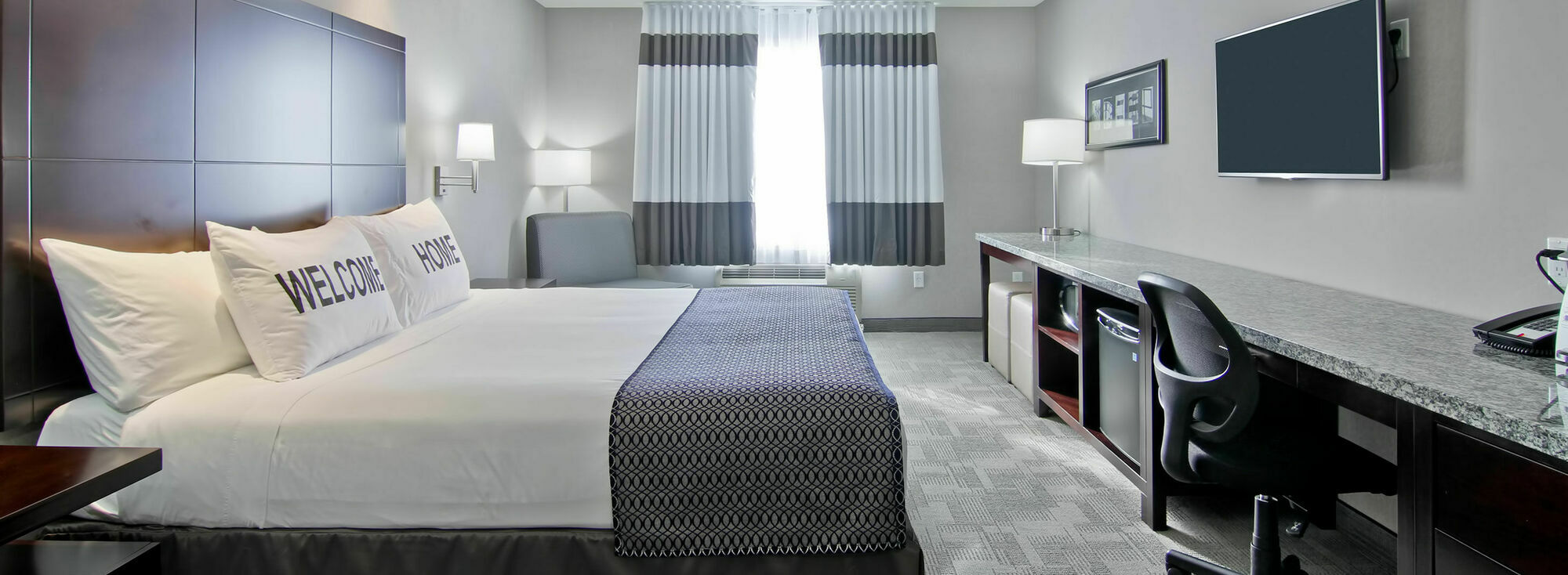 Home Inn & Suites Regina Airport Екстериор снимка